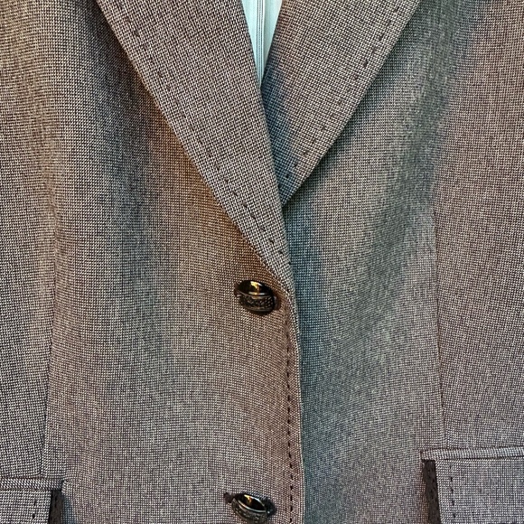 Tahari Gray Blazer with Lots of Detail ~ 14 Petite - Picture 6 of 9